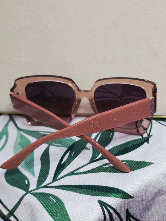 Guess Quattro G GU00200 Oversized Square Sunglasses Pink Brown Gradient Lens NWT